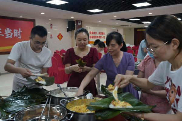 【参与有奖】粽香四溢！扬翔总部、猪场包粽子大赛现场直击